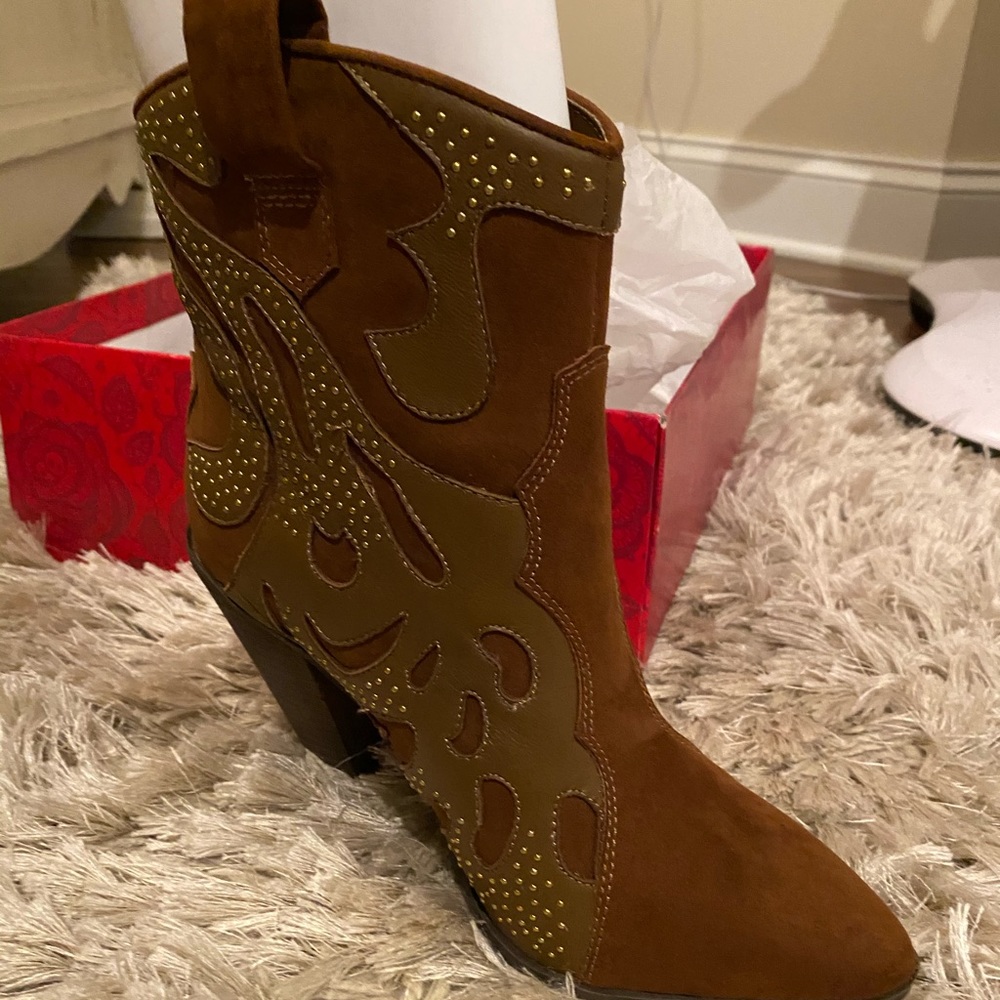 Carlos Santa Booties